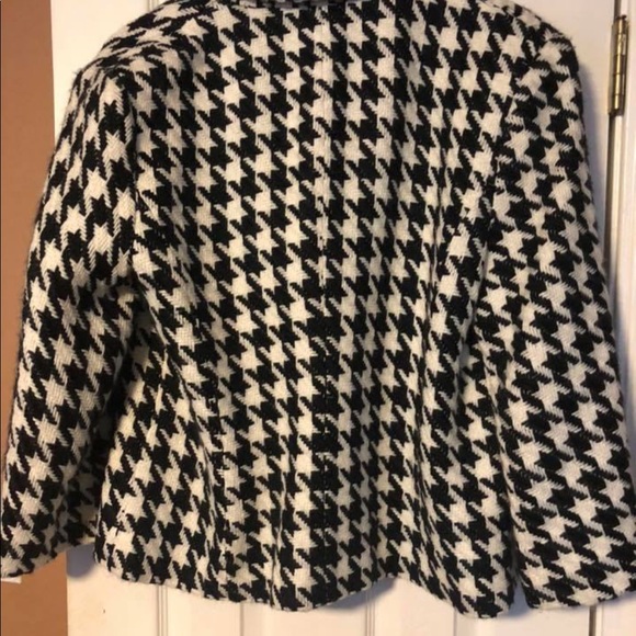 Coat - Picture 2 of 3